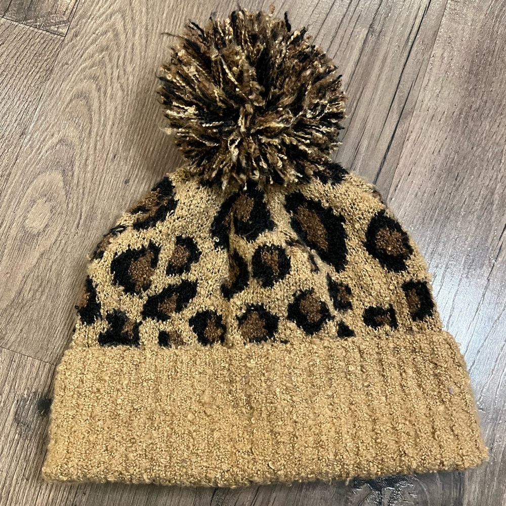 Leopard Pom Pom beanie